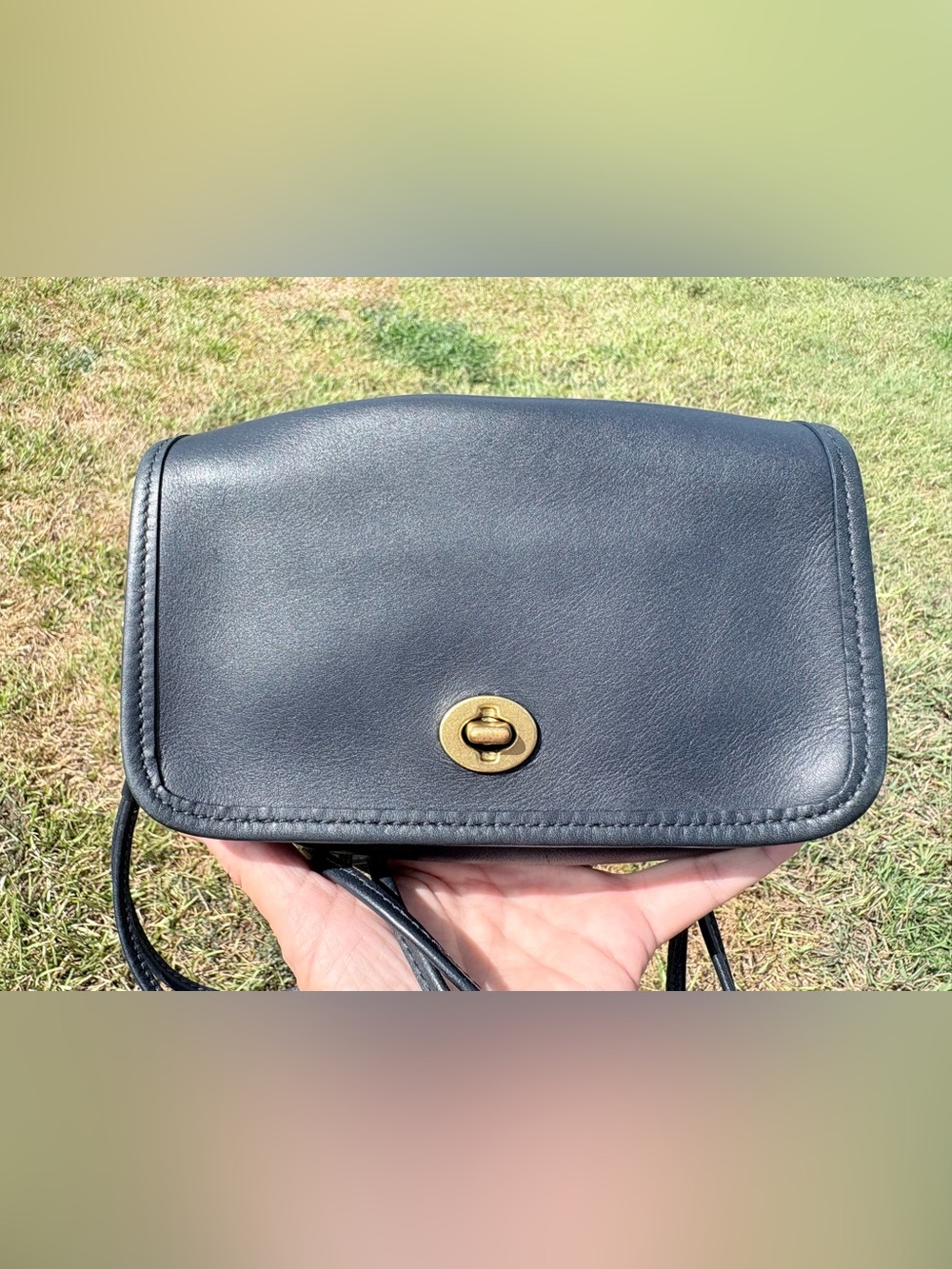 Coach 2012 shoulder purse